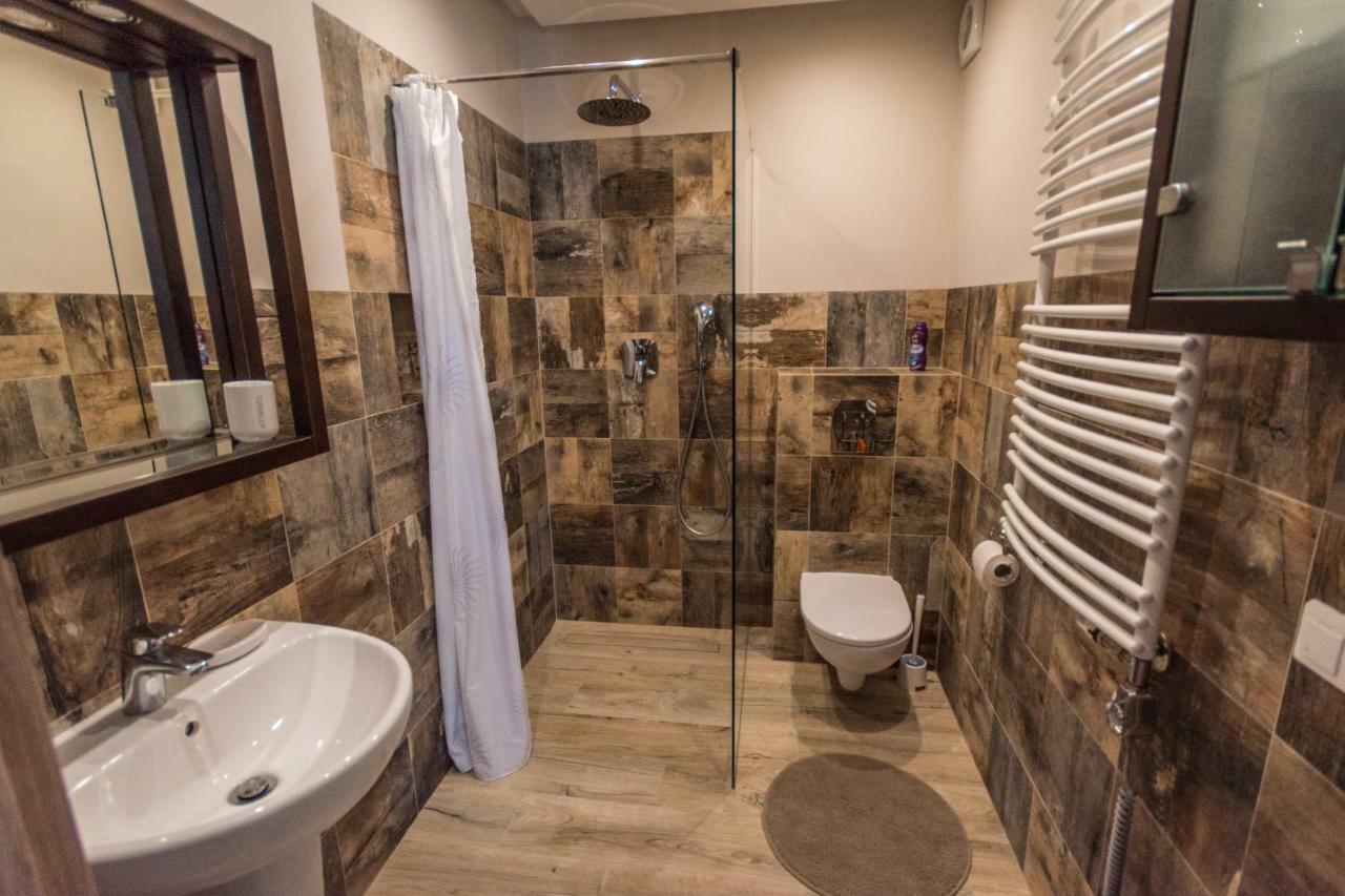 Apartament Parkowy Naleczow Bagian luar foto